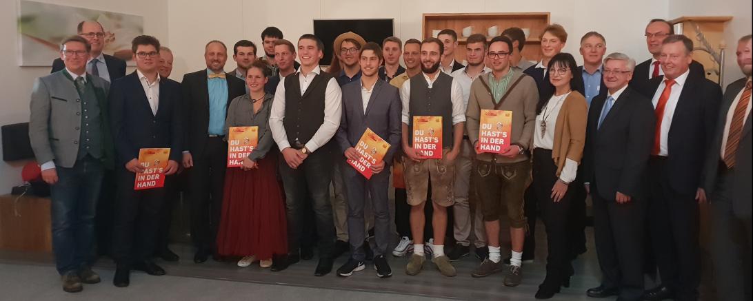 Freisprechung der Schreinerinnungen Donau-Ries und Dillingen. 