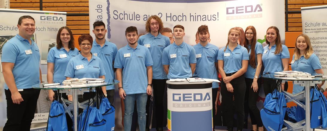 Azubis und Ausbilder von Geda