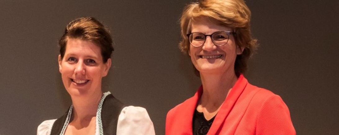 Das Bild zeigt von links: Anita Walter, Brigitte Steinle