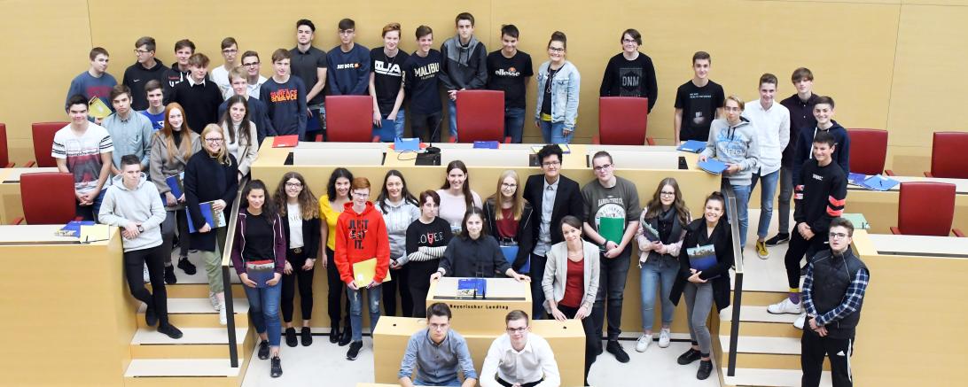 Realschüler aus Rain im Maximilianeum
