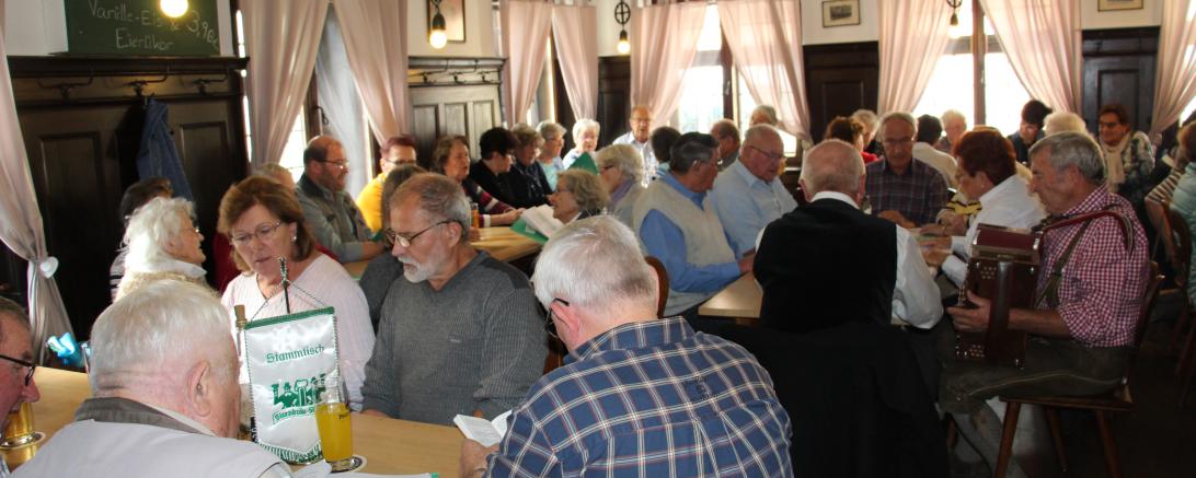 Das Bild zeigt das Volksliedersingen im Sixenbräu Stüble