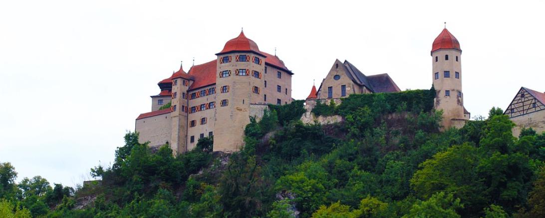 Das Bild zeigt die Harburg
