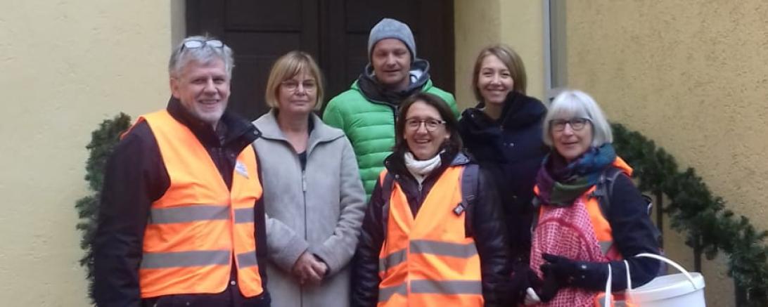 Das Bild zeigt von links: Johannes Thum, Schulleiterin Gabriele Braun, Andy Gayerozsch, Christine Anselmi, Maria Dushkova, Martha Stark