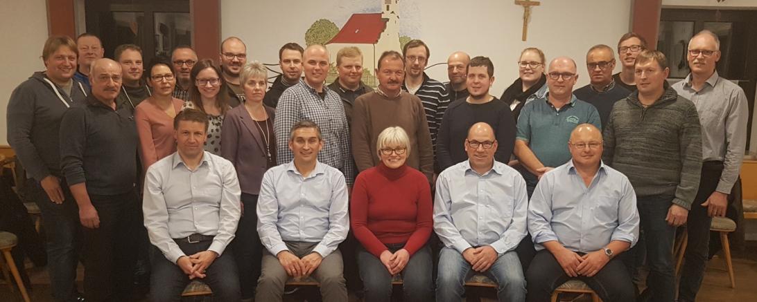 Die Stadtratsandidaten und -kandidatinnen der Stadtteilliste Oettingen