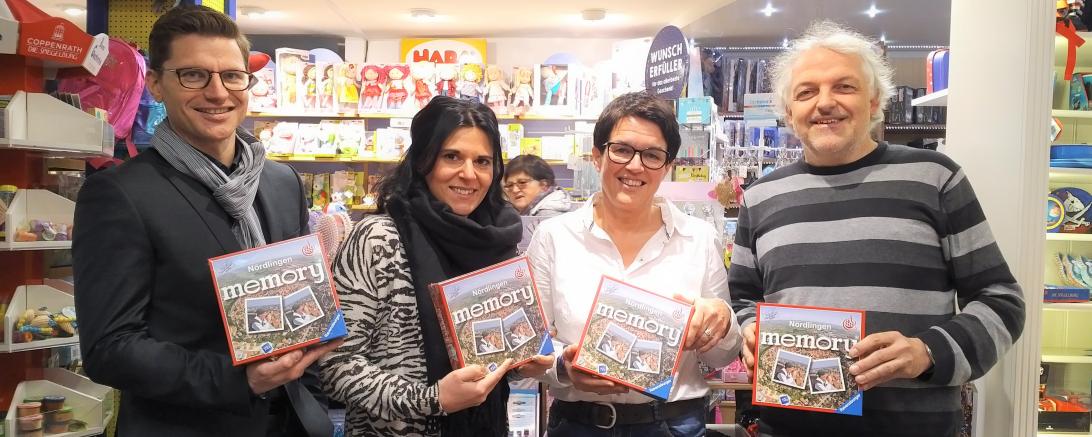 David Wittner und Sarah Wörz (beide Tourist-Information), Susanne Vierkorn (Stadtmarketingverein) und Jürgen Möhnle (Spielwaren Möhnle)