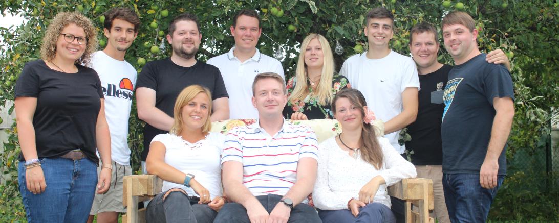 Auf dem Bild zu sehen von links: Sarah Schweizer, Johannes Mayer, Florian Wimmer, Eva Baur, Daniel Markmüller, Frederic Volz, Vanessa Neiber, Christina Mayer, Simon Lechner, Otto Uhl und Manuel Uhl.