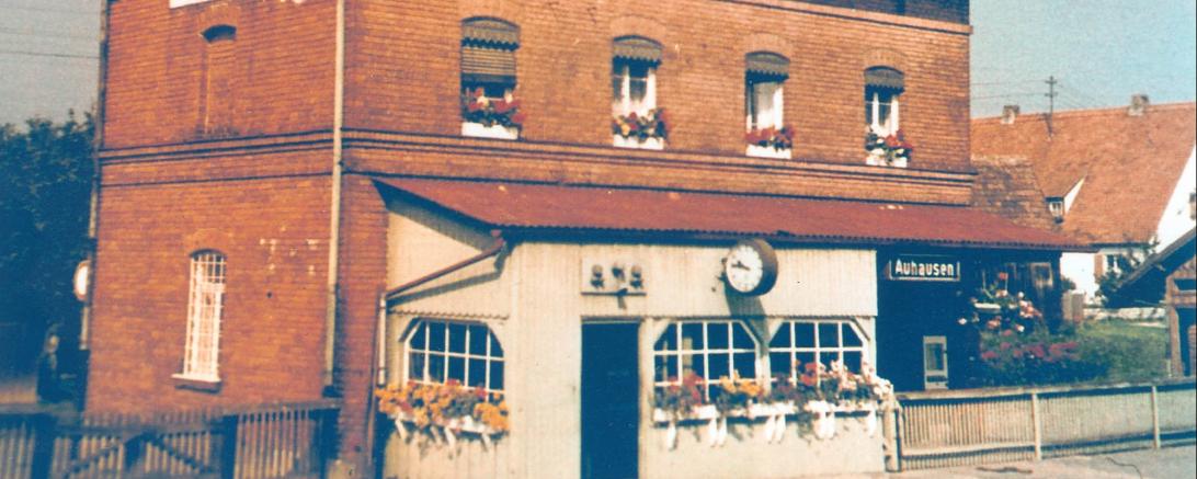 Das alte Bahnhofsgebäude in Auhausen