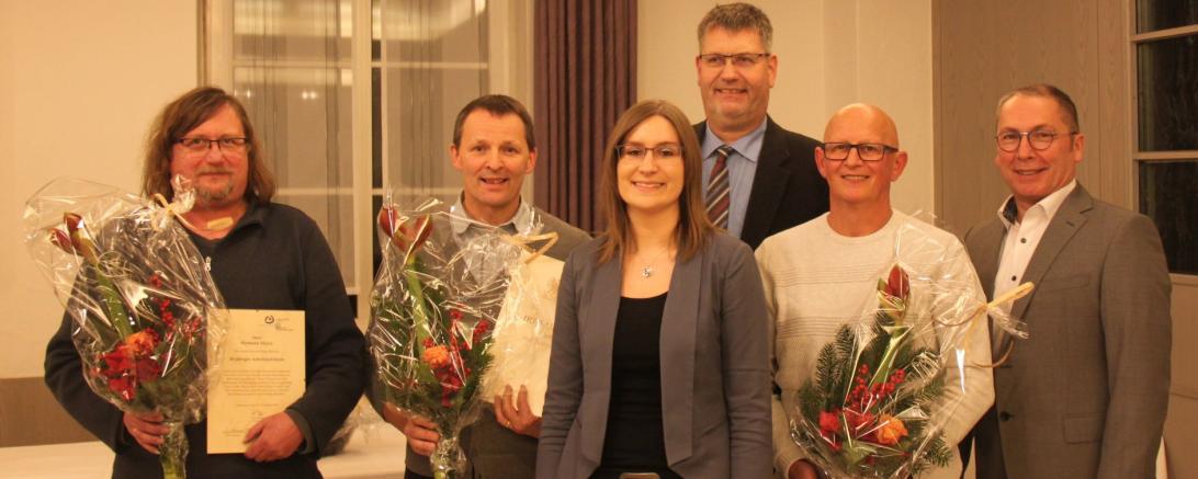 Das Bild zeigt die Ehrung langjähriger Mitarbeiter der Lebenshilfe.