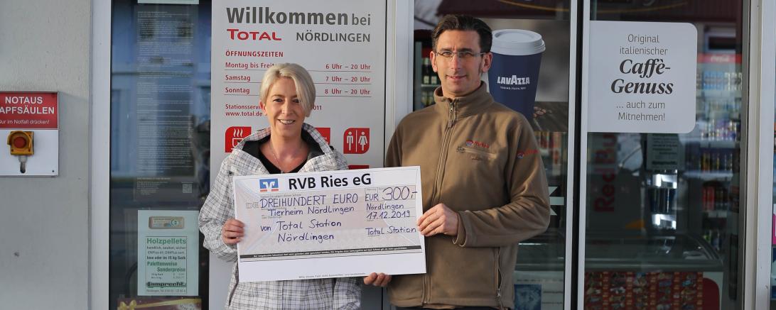 Manu Kaußen (Tierheimleitung), Harald Valeri (Totalstation) und Steffi Hutner (Tierpflegerin)