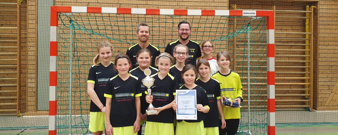 D-Juniorinnen mit Trainern