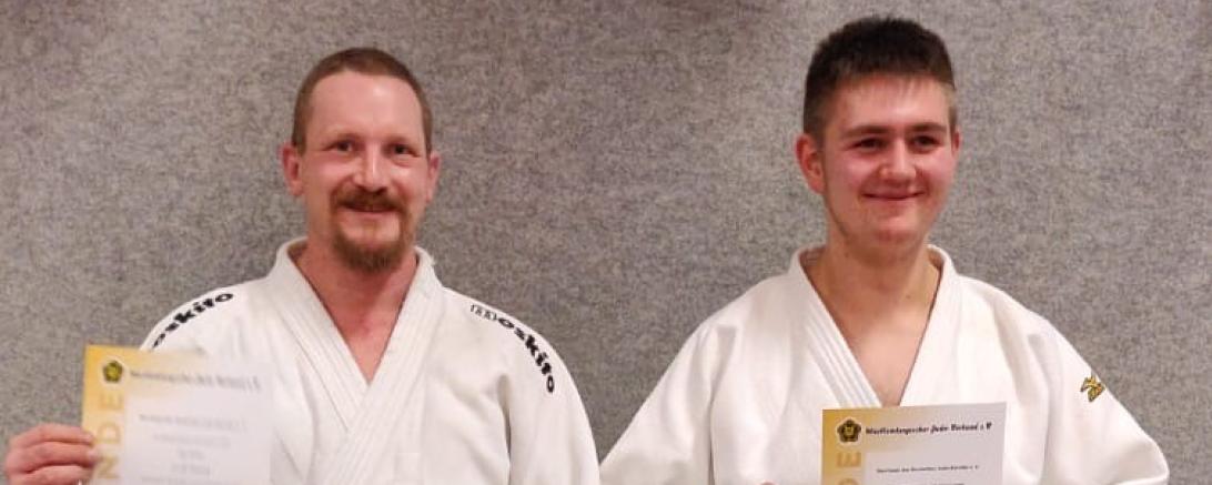 Zwei Kämpfer der JST Riesbürg