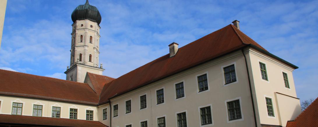 Klostergebäude in Mönchsdeggingen