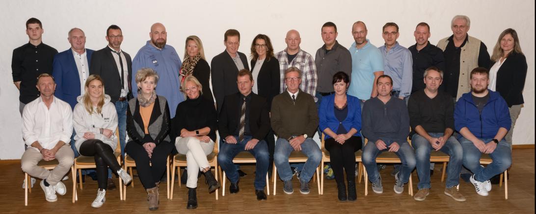 Das Gruppenbild zeigt die Kandidaten der "Bürger für Donauwörth" 