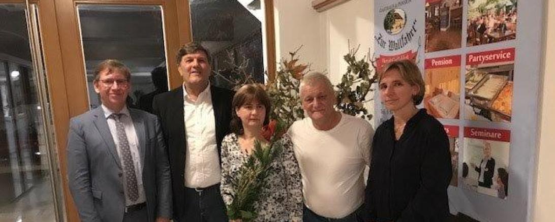 Landrat Rößle würdigt das Engagement der Pflgeeltern 