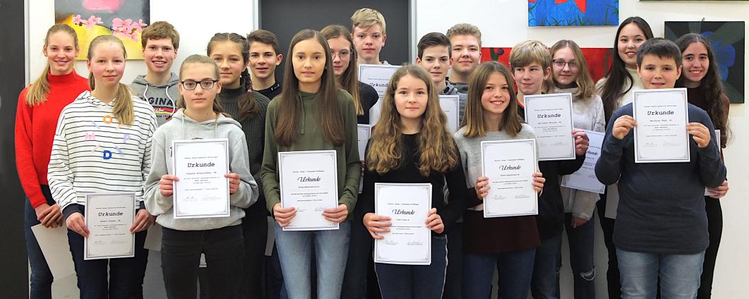 THG: Auszeichnung für die besten Schülerinnen und Schüler bei den Jahrgangsstufentests