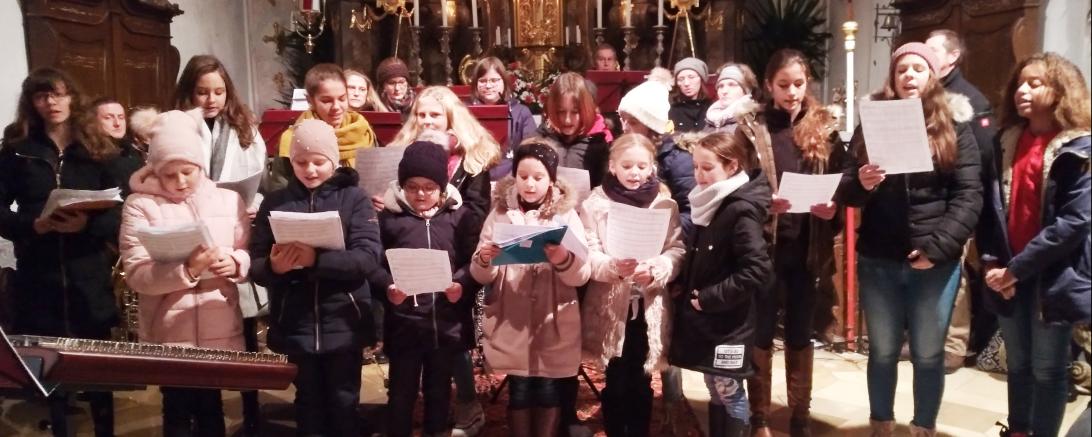 Am 1. Advent fand das Adventssingen in Oberndorf statt. 
