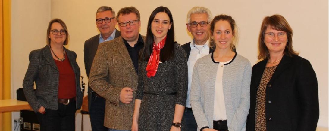 Das Bild zeigt die Referenten des kostenlosen Vortrages "(Um)Bauen im Ortskern".