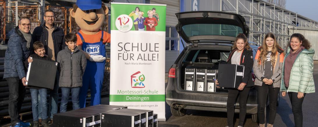 Das Bild zeigt die Übergabe von PCs an die Montessori-Schule Deiningen.
