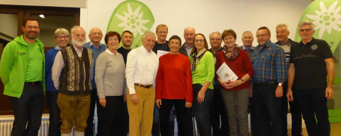 Das Bild zeigt die Jubilare der DAV Sektion Nördingen.