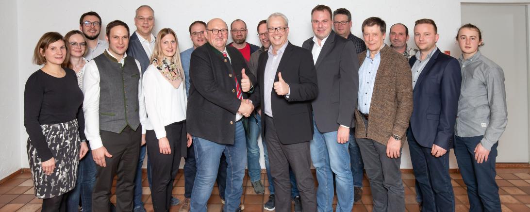 Das Bild zeigt die WVRST-Stadtratskandidaten mit dem Bürgermeisterkandidaten Karl Rehm.