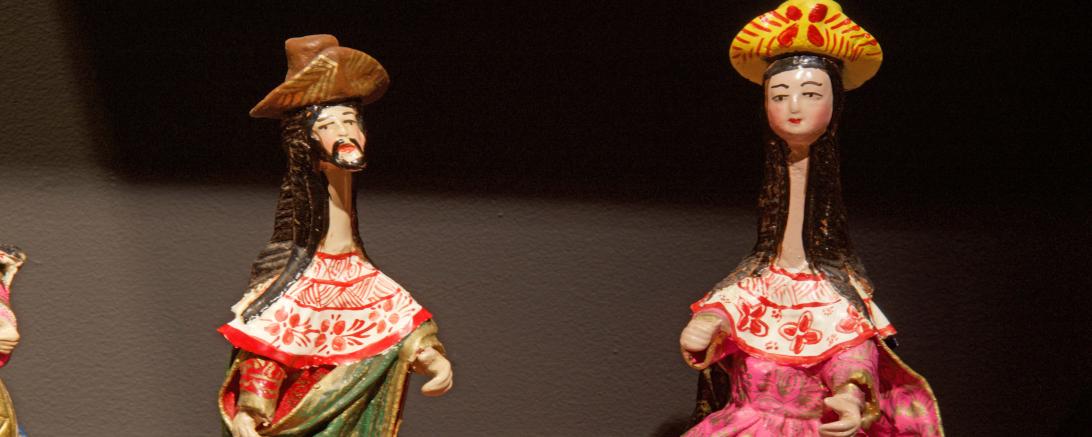 Das Bild zeigt die Langhals-Figurenkrippe im Museum KulturLand Ries Maihingen.