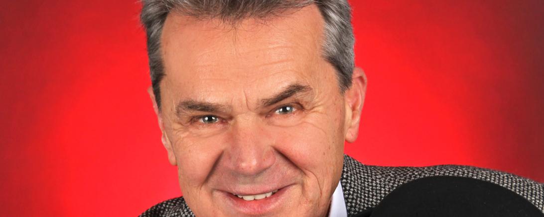 Das Bild zeigt Michael Schneider.