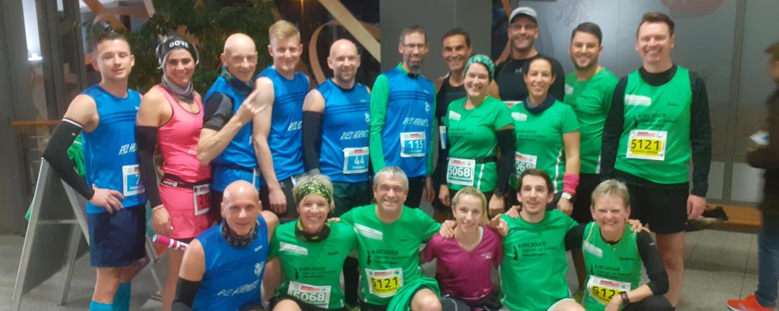 Vorne von links: Matthias Stelzle, Sibylle Brück, Hans Niederhuber, Marie und Markus Wagner und Anneliese Zinke; Hinten von links: Thomas Heinisch, Nicole Fischer, Michael Dambacher, Tobias Link, Andreas Weinig, Volker Paa, Oliver Franke, Susanne Vierkorn, Florian Engert, Daniela Gaag, Steffen Brenner und Stefan Kirchner