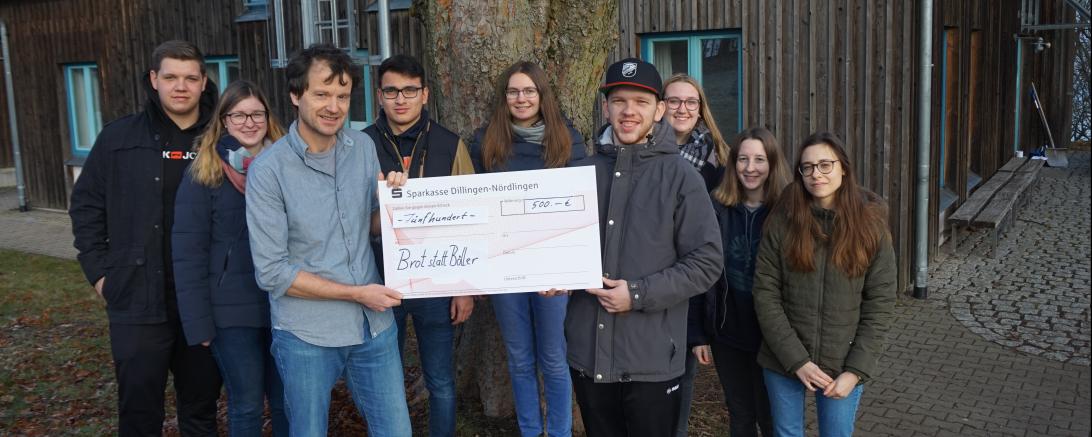 Die Kreisvorstandschaft Nördlingen und Bezirksreferent Friedel Röttger von der ELJ