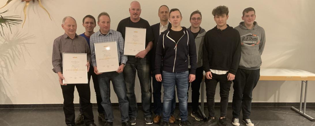 Geehrte der Firma Klopfer mit Chef