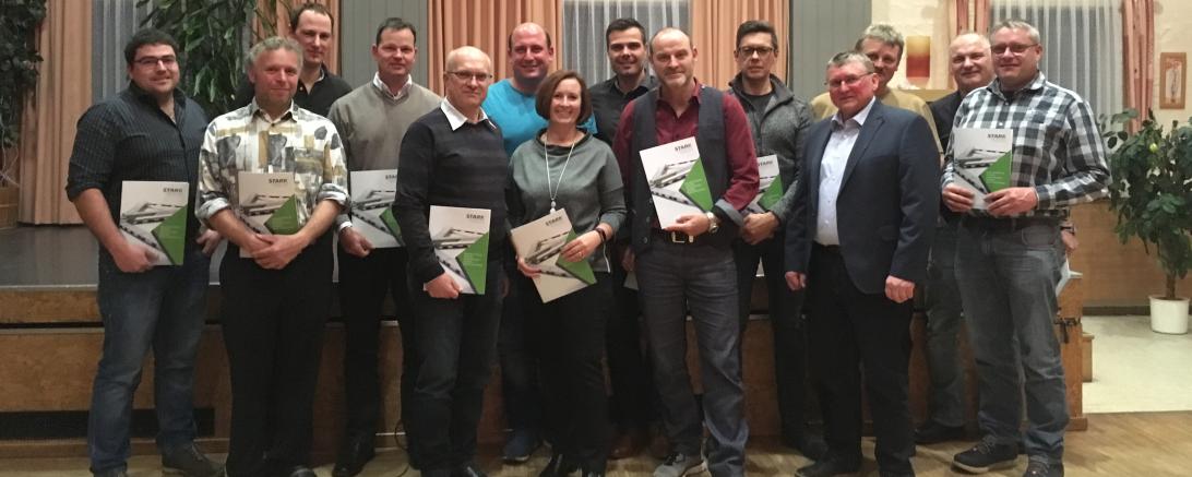 Mitarbeiter Zimmerei Stark mit Urkunden