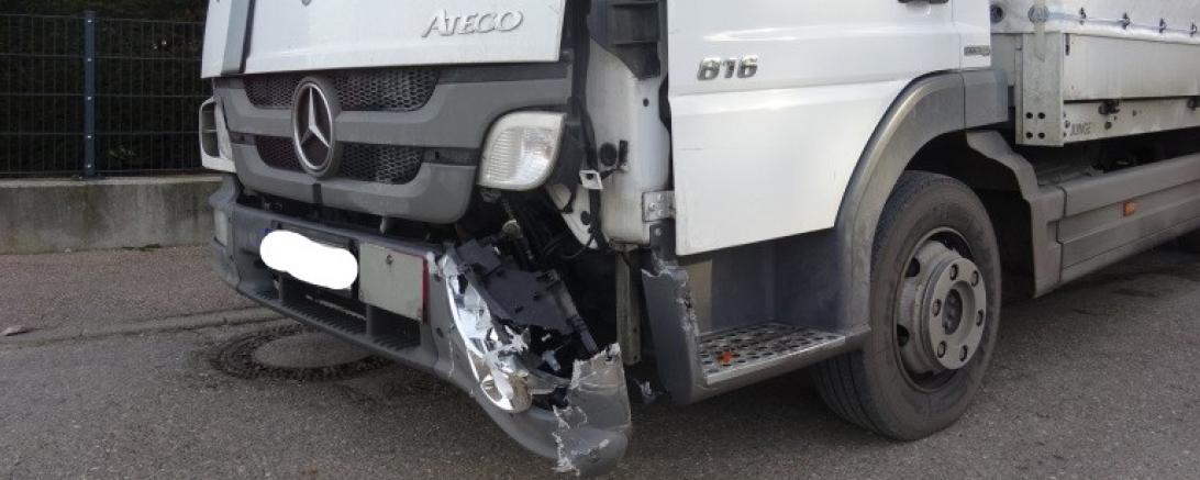 Lkw mit Unfallschaden