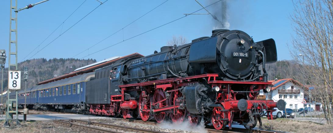 Das Bild zeig den Dampfsonderzug nach Oberstdorf.