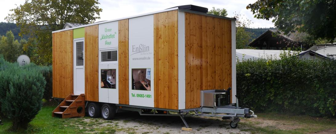 Das Bild zeigt ein Tiny House der Zimmerei Holzbau Enßlin.