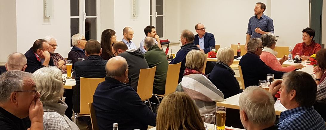 Das Bild zeigt die Wahlversammlung der SPD Oettingen in Lehmingen.