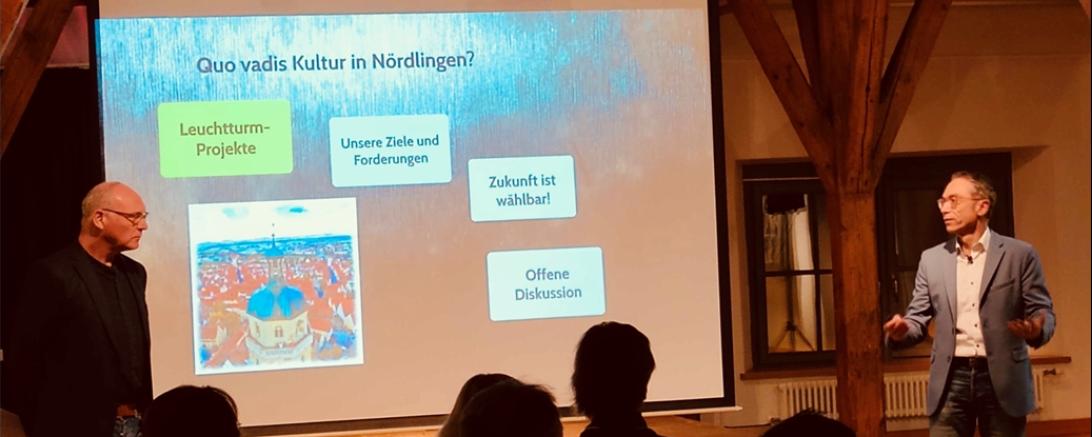 Das Bild zeigt den Vortrag zum Thema "Quo Vadis Kultur in Nördlingen" in der Alten Schranne.