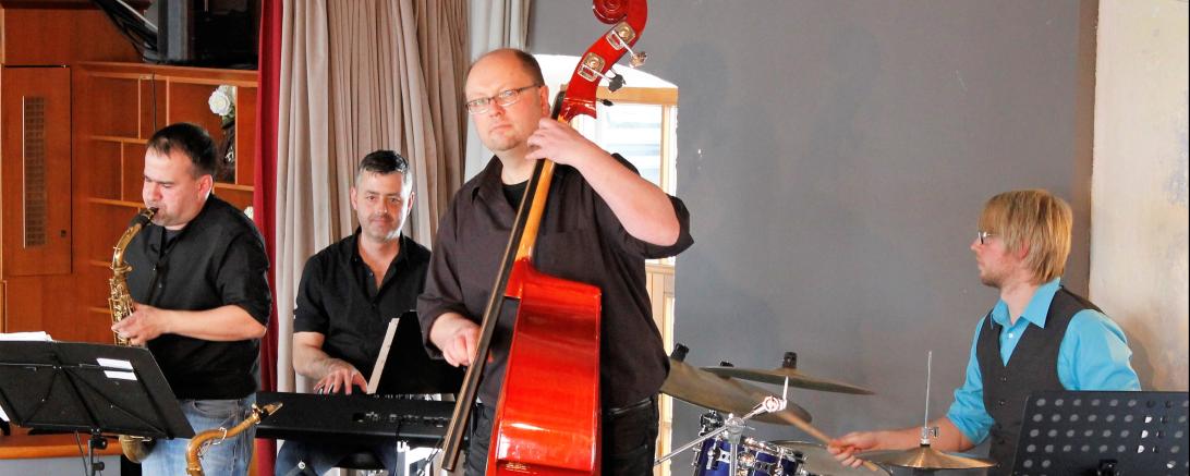 Nördlinger Musiker spielen im Rahmen des städtischen Kleinkunstprogramms am Freitag, 13. März 2020, um 20:00 Uhr in der Alten Schranne.