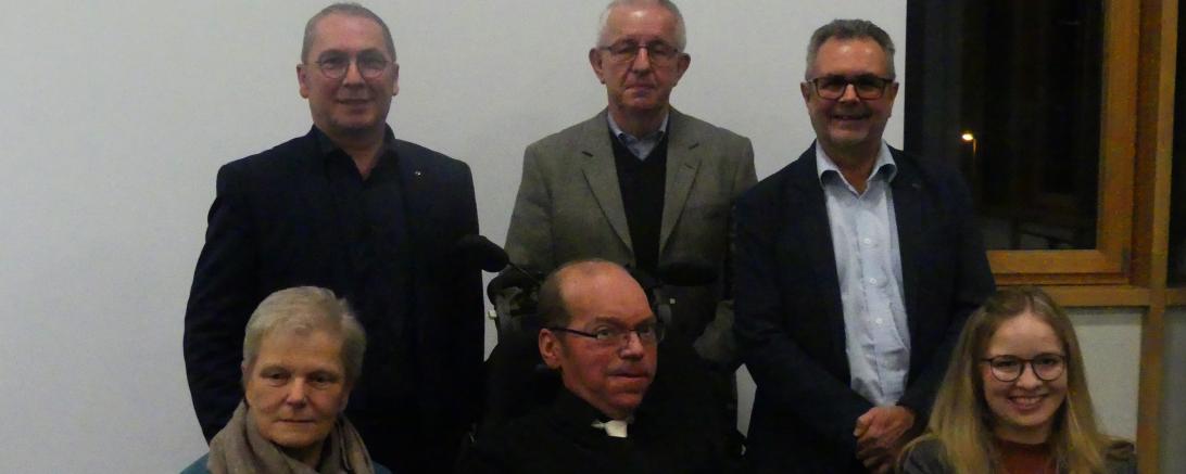 Auf dem Bild zu sehen (hinten von links): Günter Schwendner (Beisitzer), Karl Essig (Beisitzer), Leo van Bree (Beisitzer), vorne von links: Petra Ragginger (Beisitzerin), Matthias Küffner (Vorsitzender), Franziska Schweikert (stellv. Vorsitzende). 