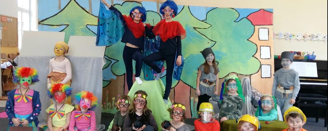 Kinder Musikprojekt RMS in Kostümen