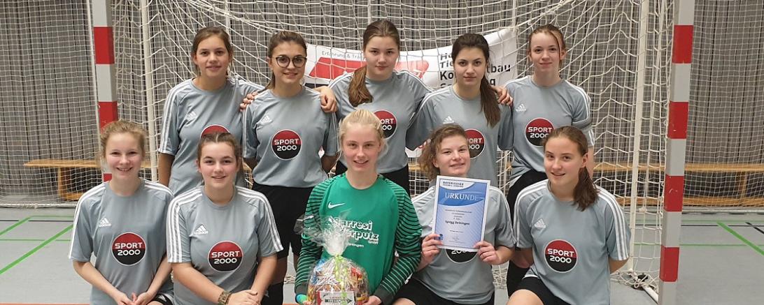 Auf dem Bild sind zusehen (stehend von links): Sofie Lechner, Sofia Castro Nunes, Lea Hertle, Beatriz Castro Nunes, Navina Brendle-Ritzal (Kapitän). Vorne von links: Noemi Xalter, Valentina Strziga, Celina Peppel, Pia Häckel, Hanna Scherer. 