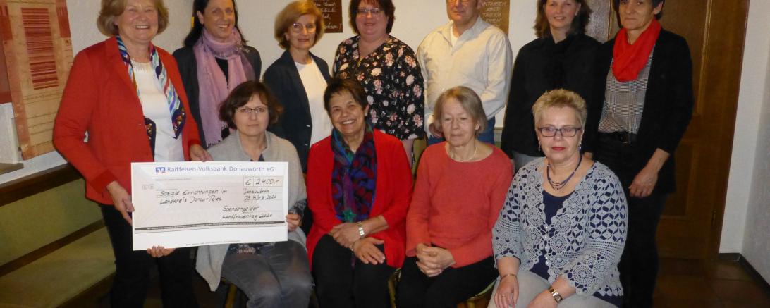 Spendenübergabe beim Landfrauentag in Harburg
