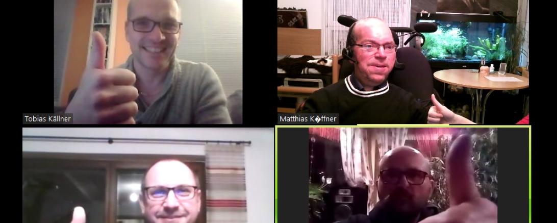 Fünf Personen im Videochat