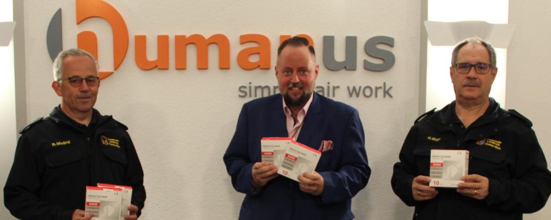 Bei der Übergabe von links: KBR Mieling, Philipp Erik Breitenfeld, KBI Heinz Mayr. 