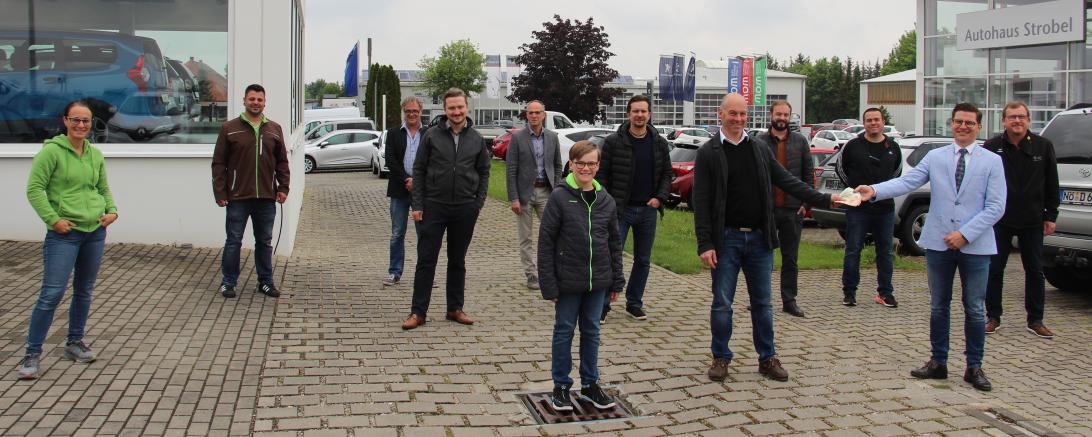 Nördlinger Gewerbetreibende übergeben Spende an OB Wittner