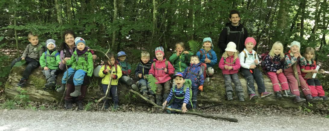 Überglücklich und oft kindlich-unbefangen trotz der sehr langen Zwangspause starteten die Donauwörther Waldbären als einer der ersten Kindergärten der Region am 26.5.20 zurück in den neuen Coronaalltag. 