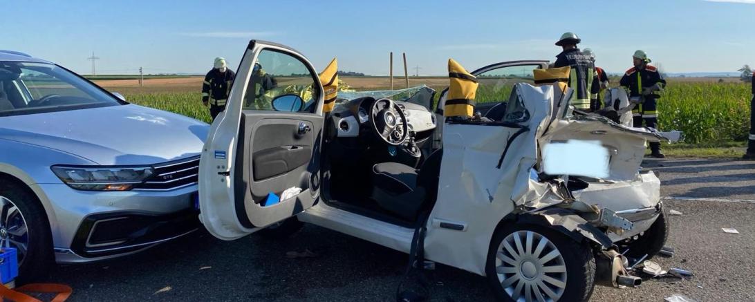 Schwerer Verkehrsunfall auf der B25 bei Reimlingen. 