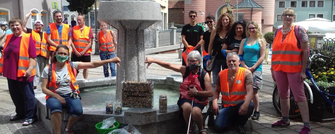 Unter diesem Motto hat sich die Plogging-Gruppe Donauwörth wieder für eine Müllsammel-Aktion in Donauwörth im Ried getroffen. Diesmal wurde sie tatkräftig von der Stiftung Sankt Johannes sowie vom AWV und 2 junge Brüder unterstützt.