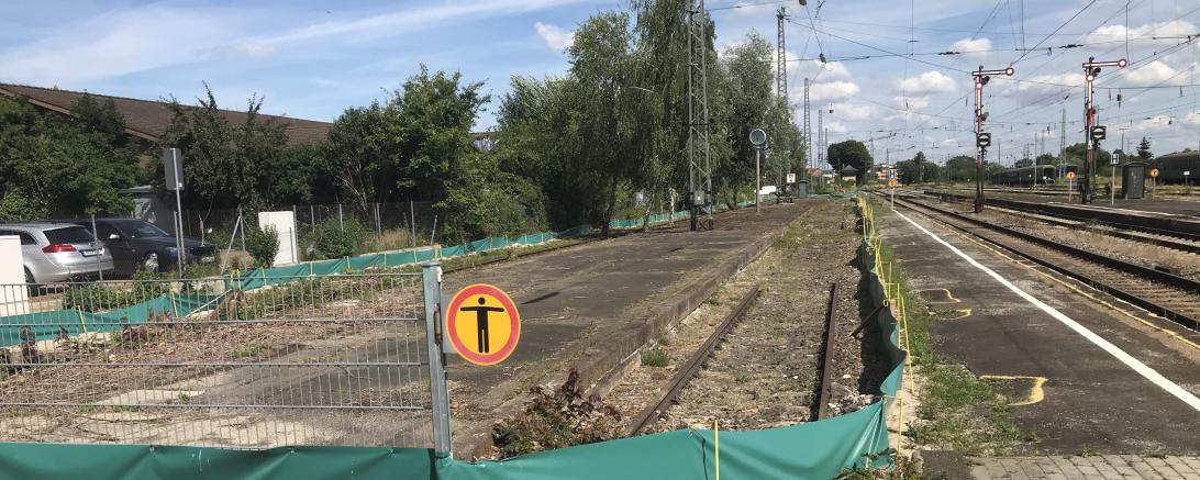 Bahngleise am Bahnhof Nördlingen