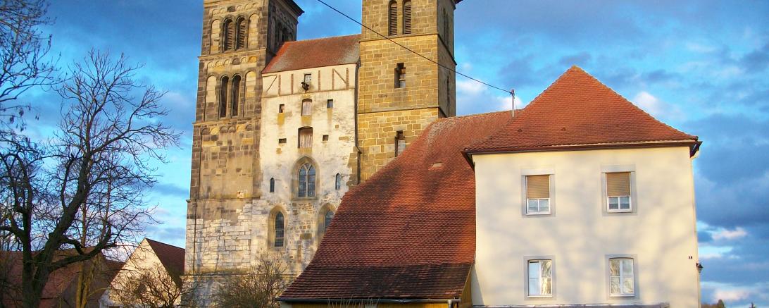 Die Klosterkirche in Auhausen. 