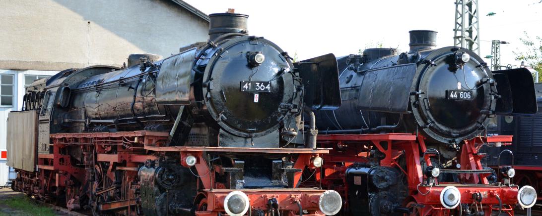 Im Rahmen des Sonderöffnungswochenende "Bayerischen Eisenbahnmuseum Nördlingen macht Dampf" am 22. - 23. August 2020 präsentiert das Bayerische Eisenbahnmuseum (BEM) zwei neue Dampflokomotiven. Es handelt sich hierbei um die 41 364 (auf dem Bild zu sehen) und 44 606. 