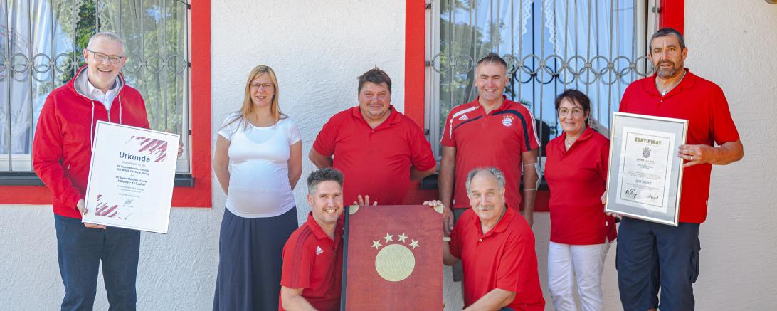 Auf dem Bild zu sehen (von links stehend): Michael Uhl, Pamela Fröhlich, Klaus Hillemeyr, Joachim Meininger, Andrea Siekmann, Klaus Berger, von links knieend Ulrich Scharr, Erhard Witt. 